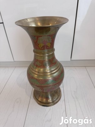 Eladó réz váza