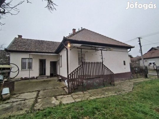 Eladó rimóci családi ház  azonnal költözhető, tehermentes
