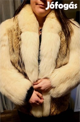 Eladó róka és prérifarkas bunda