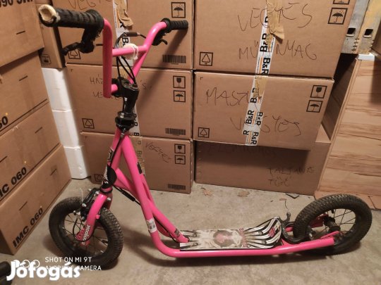 Eladó roller Debrecen 10 000 Ft