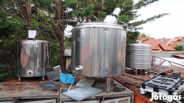 Eladó rozsdamentes motoros keverő és tárolótartály
