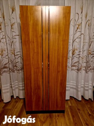 Eladó ruhásszekrény (2db)