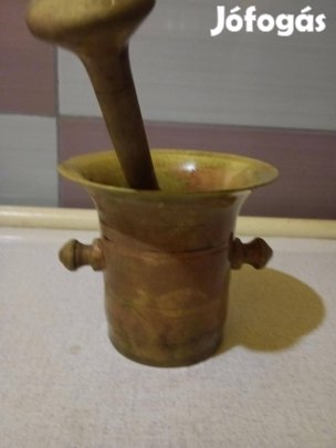 Eladó sárgaréz mozsár