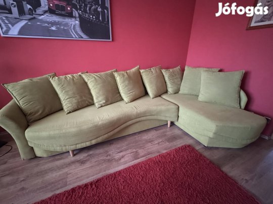 Eladó sarokülő