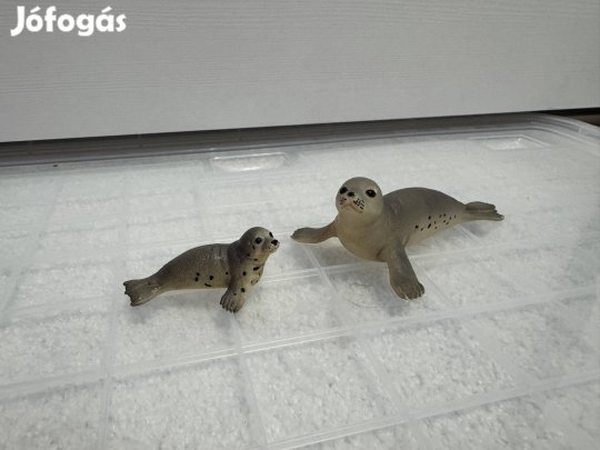 Eladó schleich fóka család!