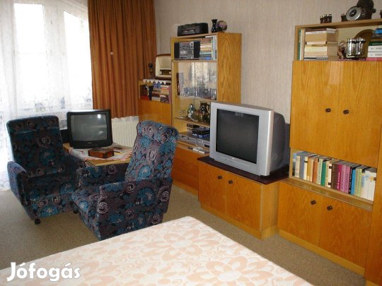 Eladó soproni lakás az Aranyhegyen