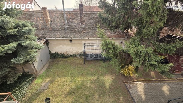 Eladó sorház Budaörs, József Attila u.