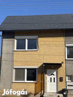 Eladó sorház Celldömölk kertvárosában