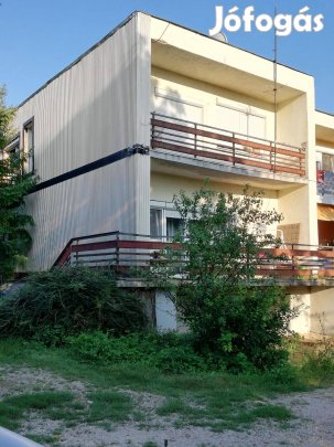 Eladó sorházi lakás Budai úton