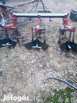 Eladó sorközműveő, bakhátkészitő