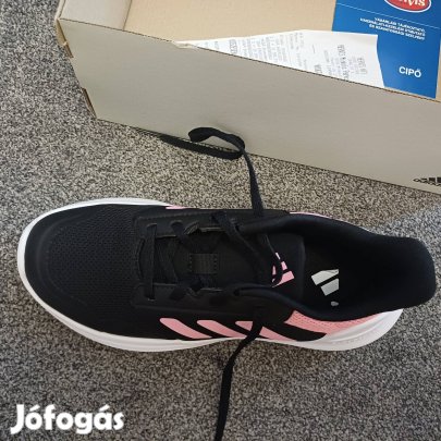 Eladó spot cipő