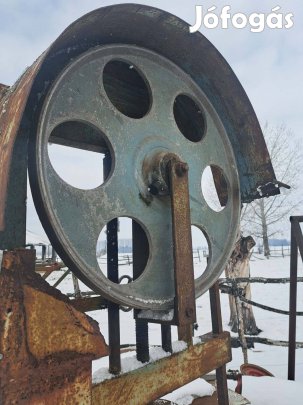 Eladó szalagfürész