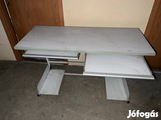 Eladó számítógép asztal