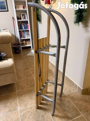 Eladó szánkó használt de jó állapotban