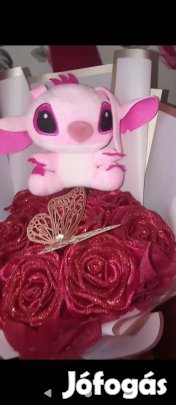 Eladó szatén rózsa csokor?