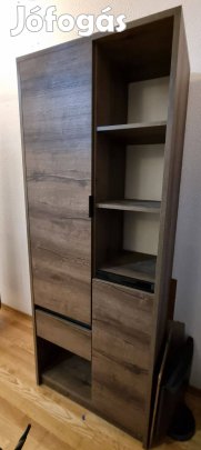 Eladó szekrény 200 x 80 x 40