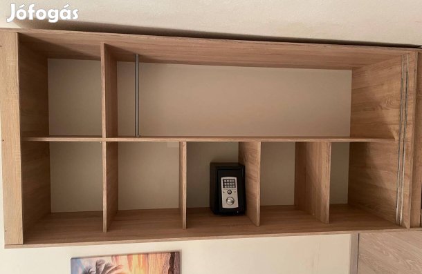 Eladó szekrény