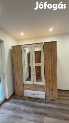 Eladó szekrény