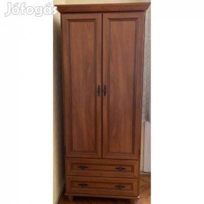 Eladó szekrény