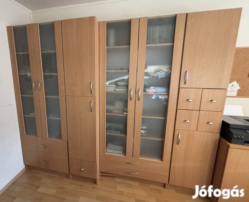 Eladó szekrény