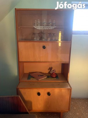 Eladó szekrény!