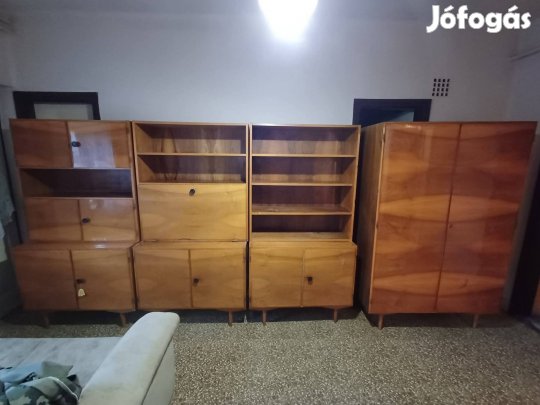 Eladó szekrénysor