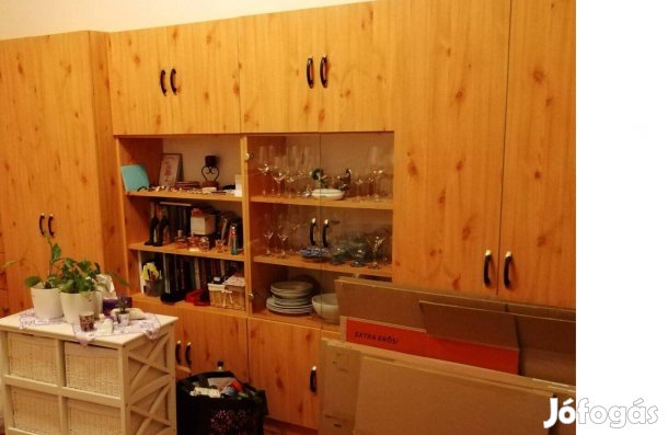 Eladó szekrénysor