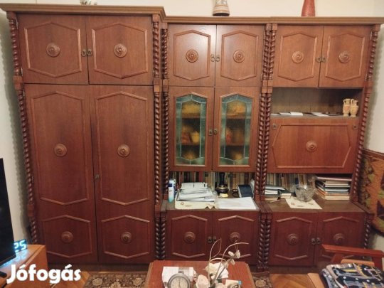 Eladó szekrénysor