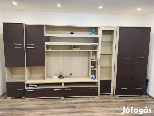Eladó szekrénysor