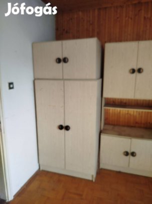 Eladó szekrénysor