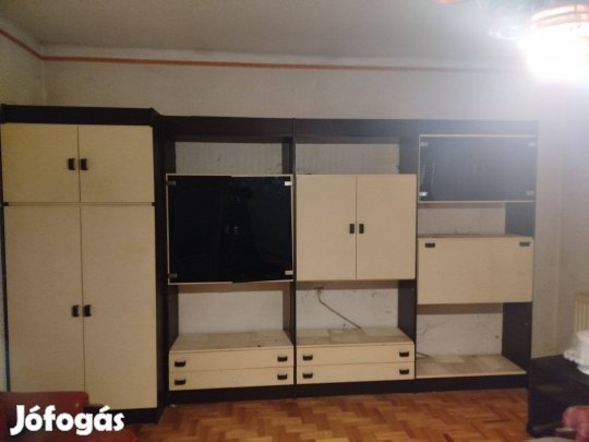 Eladó szekrénysor
