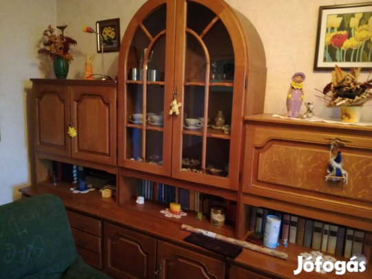 Eladó szekrénysor ágyneműtartóval