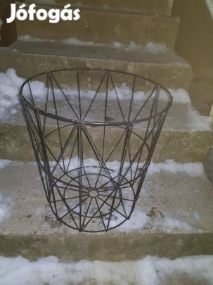 Eladó szemetes/virágtartó