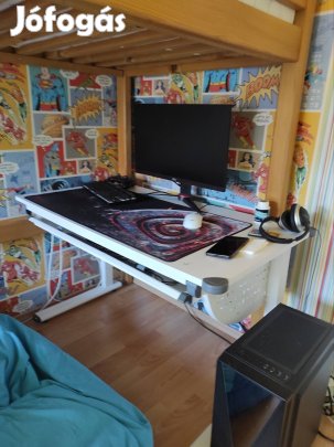 Eladó szép, profi, állítható magasságú íróasztalunk