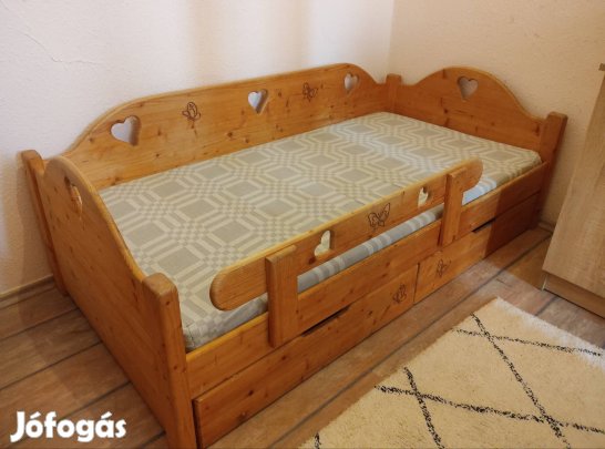 Eladó szép állapotú fenyő gyermek ágy 160x80cm