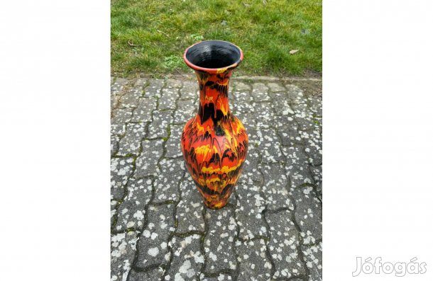 Eladó szép váza