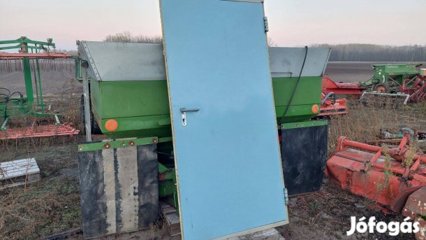 Eladó szigetelt fém ajtó lemezajtó