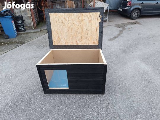 Eladó szigetelt kutyaház
