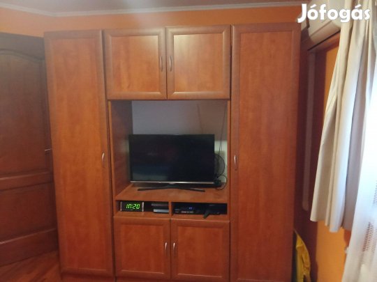 Eladó szoba bútor calvados színben