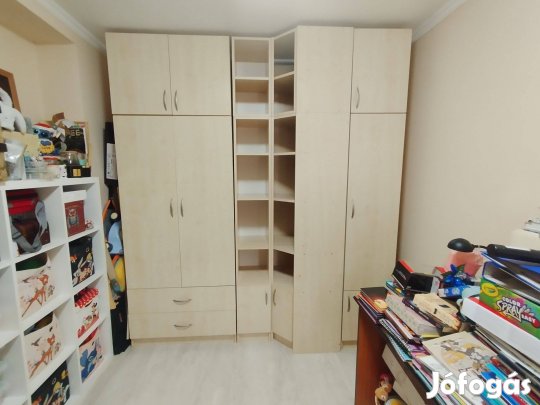 Eladó szobai szekrénysor