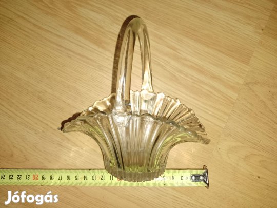 Eladó szosz öntet tartó üveg pohár és egy kosár Zalaegerszegen