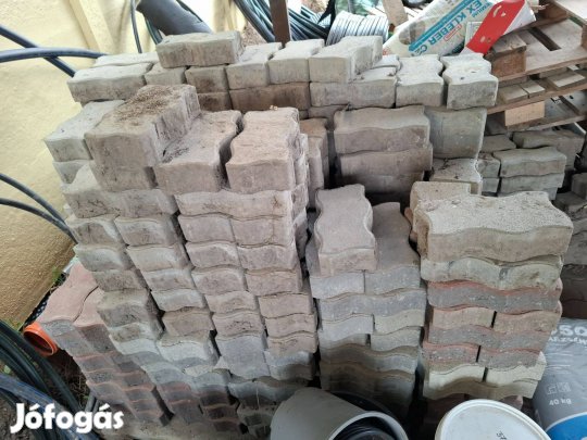 Eladó szürke hullám térkő XXIII. kerület