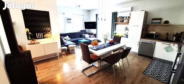 Eladó tágas, kétszintes családi ház Győr-Szabadhegy csendes részén!