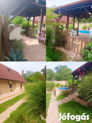 Eladó takaros ház