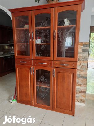 Eladó tálaló szekrény 