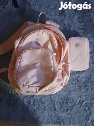 Eladó táska toltartóval