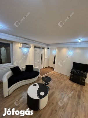 Eladó tégla épitésű lakás