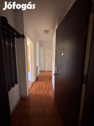 Eladó tégla lakás
