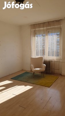 Eladó,tégla lakás 28nm,Budapest X.Üllői út 130.