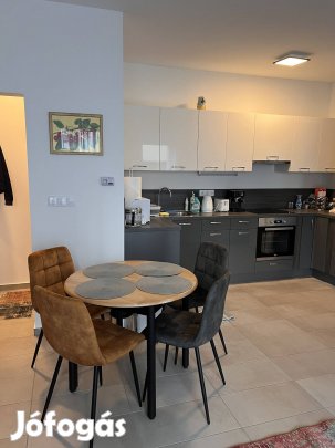 Eladó tégla lakás Győr 